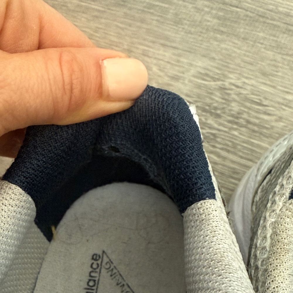 New Balance 530 Shoes - White and Gray - Picture 4 of 11